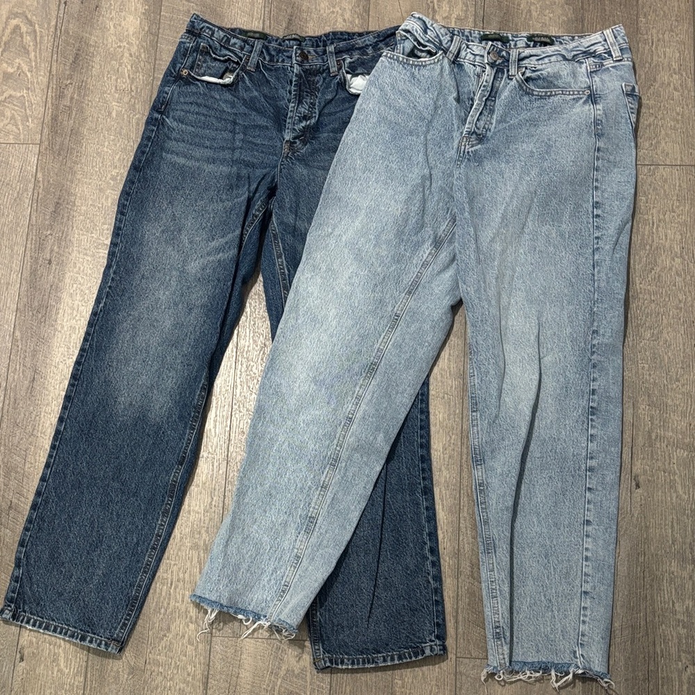 Women's High-Rise Straight Jeans - Light Blue & Dark Blue lot of 2